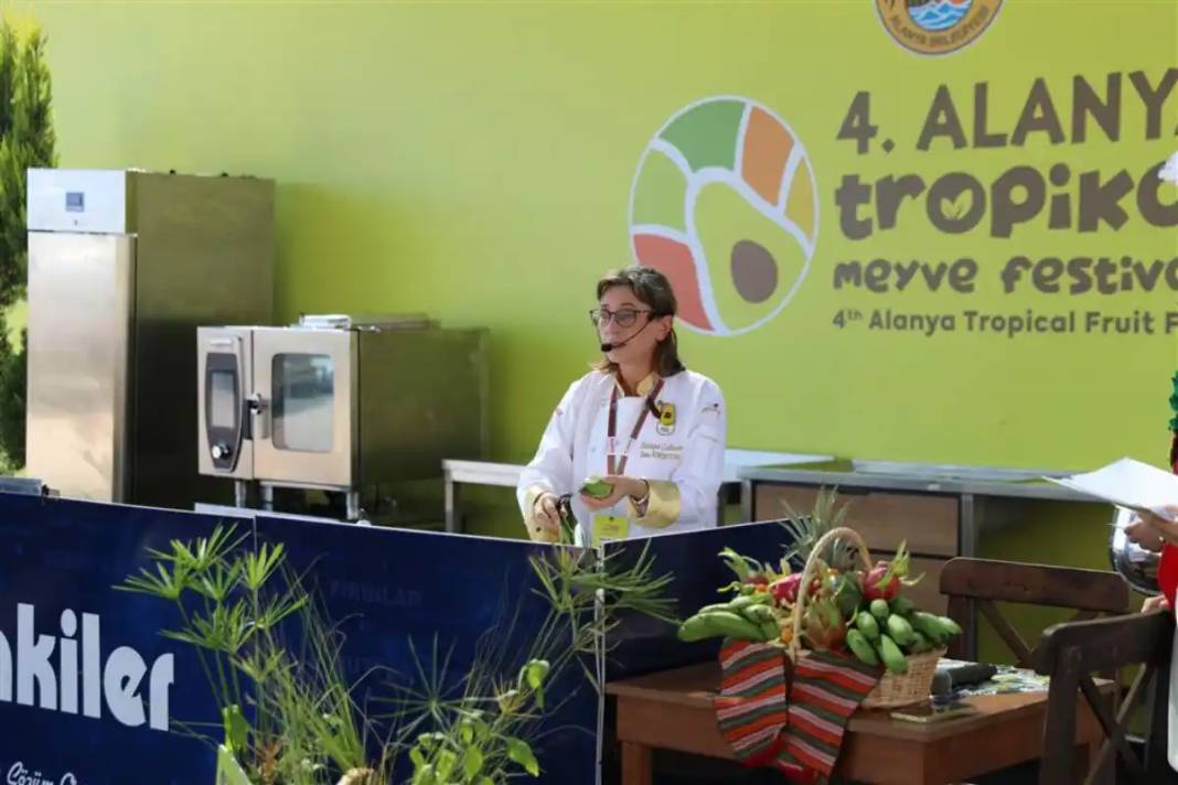 Alanya’da Tropikal Meyve Fırtınası Başladı! 13